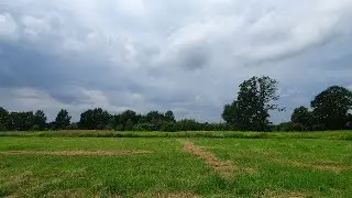 Chmury, łąka i złośliwy deszcz | Somewhere S1E2