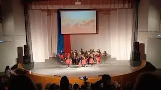 Танец "Красные маки"