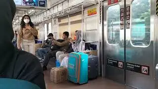 janda anak satu baik cantik ini naik kereta api ke bali