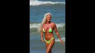 HoT 🔥 Muscle Momma - fun BIKINI shoot!!