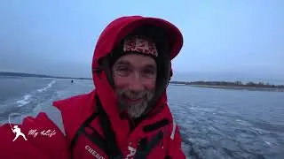 Первый лед 22 23 на Рузе 3 12 22. Одни ходят, другие ловят))