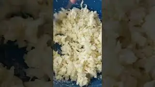 Хрустящий, жаренный лук. Дополнение к хот-догу и другим блюдам. Вы останетесь довольны!