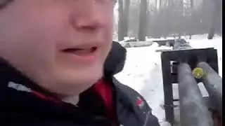 ПЬЯНАЯ В ЖОПУ ГАЛИНА ПОД ТАТАРСКИЕ НАПЕВЫ ПАДАЕТ И ВАЛЯЕТСЯ В ХЛЕВУ