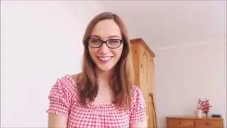 All hot girls love programmers - Start learning how to code on http://codepunker.com