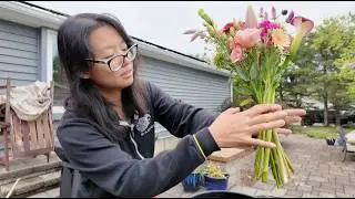 What's blooming, making market bouquets & last month's sales discussion