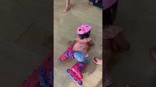 Detik-detik dek danisa terjungkal dari sepatu roda😭😂🤣 