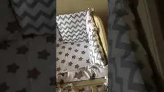 Комплект бортиков в кроватку для малыша "Прянички"