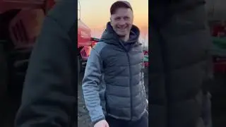 Засадили трактор с сеялкой!
