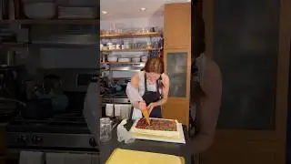 ItEndsWithUs Cake Behind the Scenes PART 2🌸💛 #cake #shorts