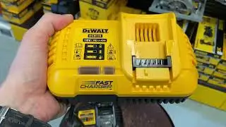 DeWalt Dcb118 Fast Battery Charger For 18V Xr & 54V Xr Flexvolt Li-Ion Batteries – Fan Cooled