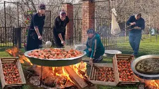 WE MAKE MOLASSES WITH MY NEIGHBORS! - How to make Red Persimmon Molasses in Caucasian Village?