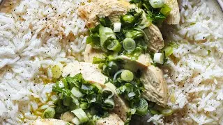 Pechugas de Pollo Pochadas y Salsa Fresca o Cómo Conseguir Pechugas de Pollo Jugosas Siempre