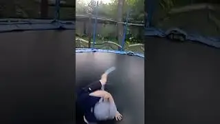 Прыгаю на батуте
