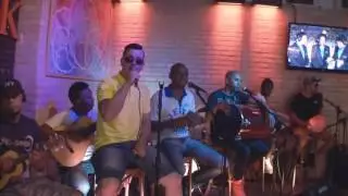 Paddock Ribeirão recebe o Grupo Jeito de Samba
