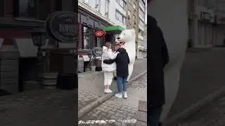 А у кого сегодня праздник?!  С днем рождения! Ростовский мишка Умка поздравляет.