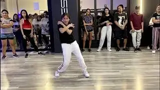 J Balvin Bad bunny/como un bebe  (dancer Mia Oyardo )COREO Abel rdc Perú 