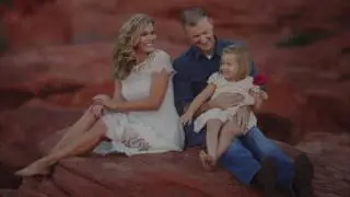 Beautiful Family Portraits in the Desert