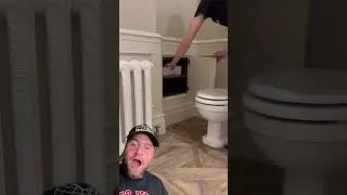 THE MIRROR WARDROBE IS CRAZY 