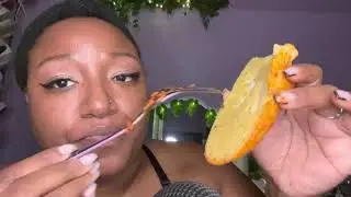 ASMR I Eating (mouth sounds, chewing, crinkling scratching)