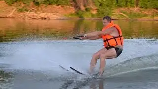 Выход из воды тяжелого лыжника на плюшке