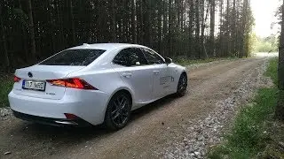 2017 Lexus IS300h Facelift