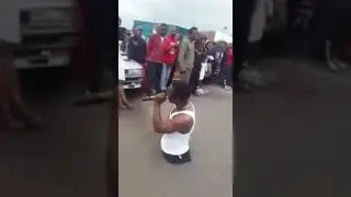 Что вытворяет?