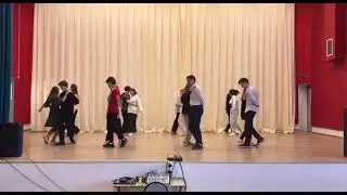 Репетиция вальса, 10 класс