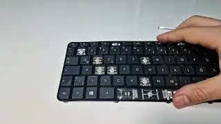 Herausgefallene F Pfeil Tasten wieder in die Laptop Tastatur stecken