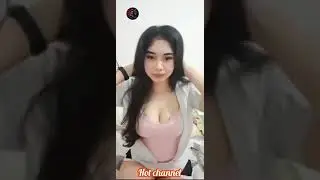 tante cantik pamer belahan dada