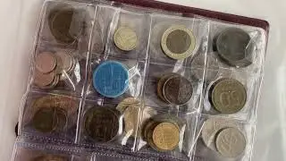Продаю монеты коллекционные Полностью книжкой цена за все