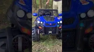 Masinuta electrica pentru copii, model DK101 cu doua motoare si lumini pe capota – 2 -7 ani