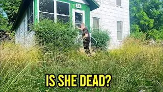 NO ONE has seen HER in YEARS, I had to stop..