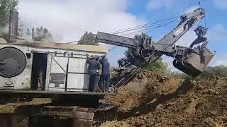 Old school excavator