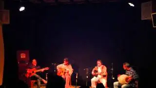 Mamãe Fazendo Chuva - Ale De Maria