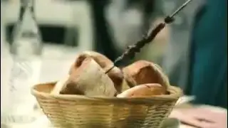 Arrowsticino Converts Vegans - credit to Maccio Capatonda
