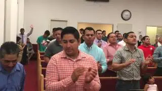 Pastor David Cruz Cantando y Predicando tema Es Hora de Definirnos