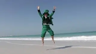 Irish Paddy Style! FUNNY Gangnam Style Parody in Dubai! Paddyman