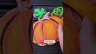 servilletero de cartón en forma de calabaza