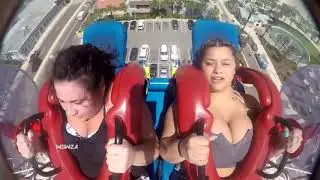 Slingshot Ride Chica Enseña Atributos