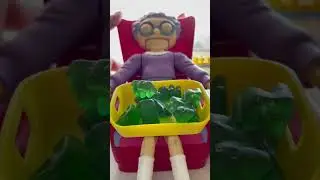 Green sweet jelly for granny🌈👵