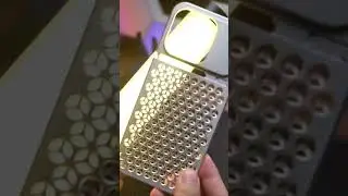 Aero Mesh ® Metallic Hybrid Case   iPhone 1