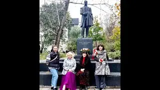 22.10.20 - Возложение цветов к памятнику И.А.Бунина на Поварской в Москве