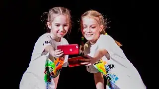 Спектакль «Королевство кривых экранов». Творческий коллектив «Ступеньки»
