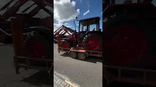 Передача трактора Беларус в комплекте с фронтальным погрузчиком TURS 1500.
