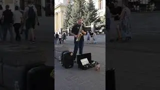 Sexy Saxofone on streets