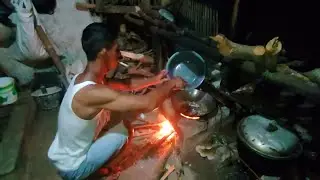 The pleasure of eating steamed rice with river fish together