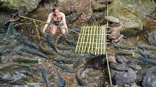 Bamboo Fishing Trap Making Technique - The Super Skill of a Beautiful Girl in Making Fishing Traps.