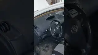 CarbonOff σε Toyota Yaris με κολλημένα ελατήρια πιστονιών