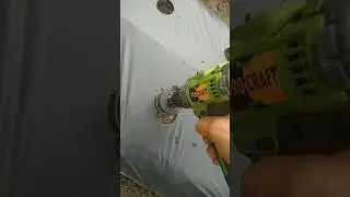 Делаем отверстия в пленке)))