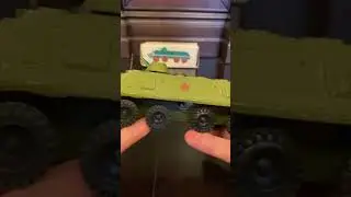 Заводная игрушка СССР - Бронетранспортёр ОАО «Электросигнал» г.Дербент Дагестан в родной коробке